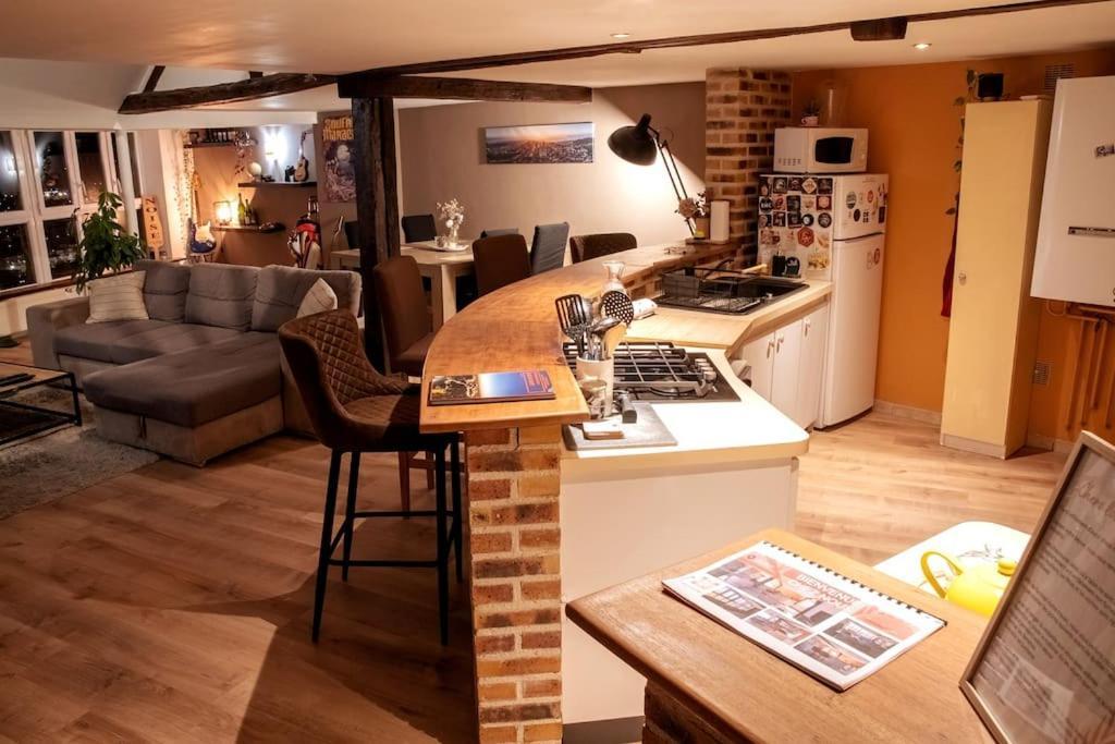 Duplex Atypique Dans La Cite Medievale Laon Exteriér fotografie