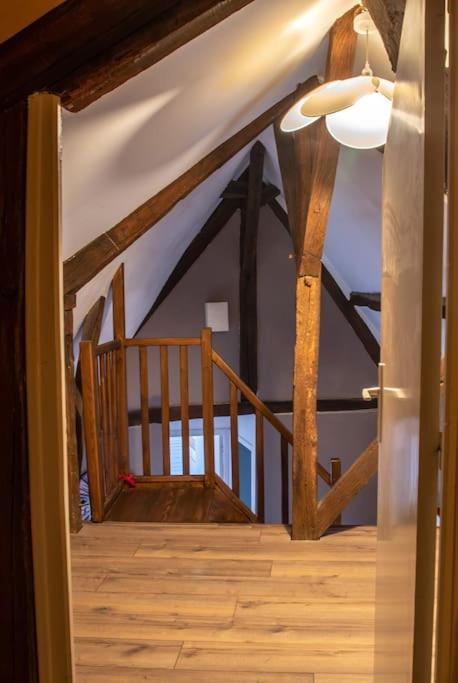 Duplex Atypique Dans La Cite Medievale Laon Exteriér fotografie