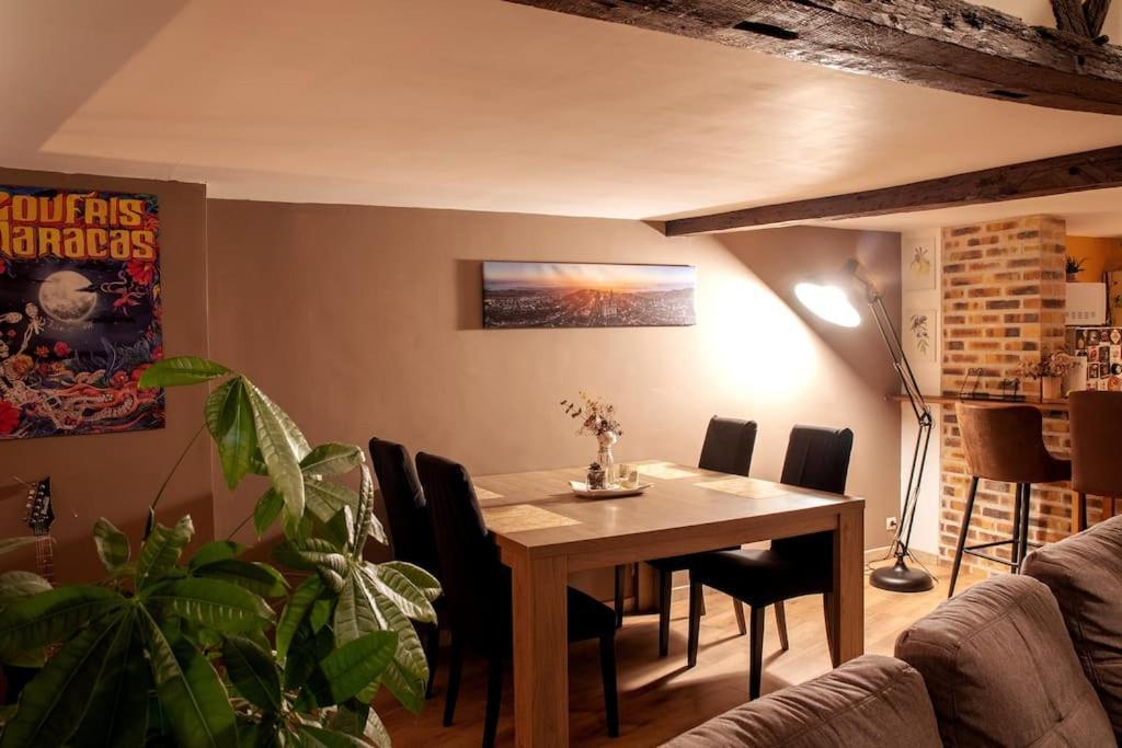 Duplex Atypique Dans La Cite Medievale Laon Exteriér fotografie