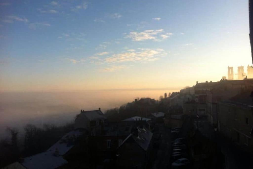 Duplex Atypique Dans La Cite Medievale Laon Exteriér fotografie