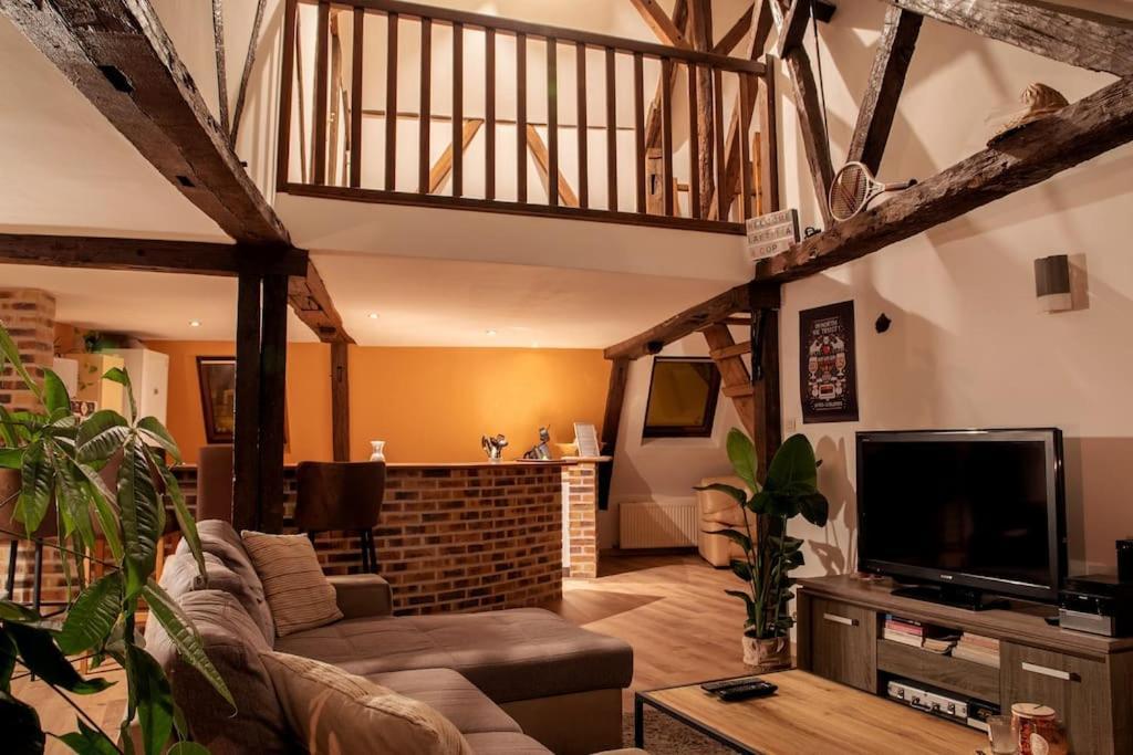 Duplex Atypique Dans La Cite Medievale Laon Exteriér fotografie